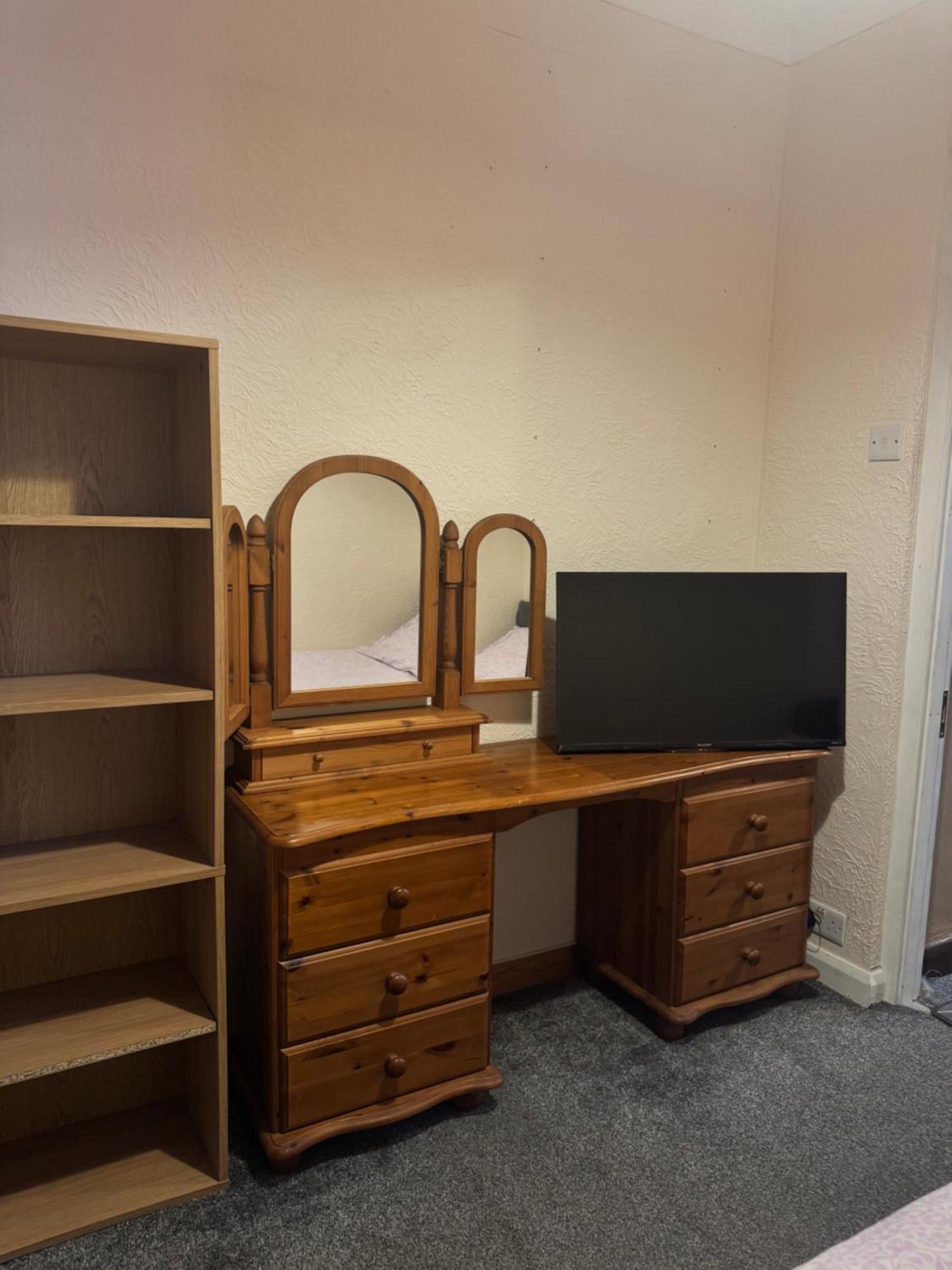 Jxb Homes - Lovely And Spacious Rooms Cliftonville ภายนอก รูปภาพ