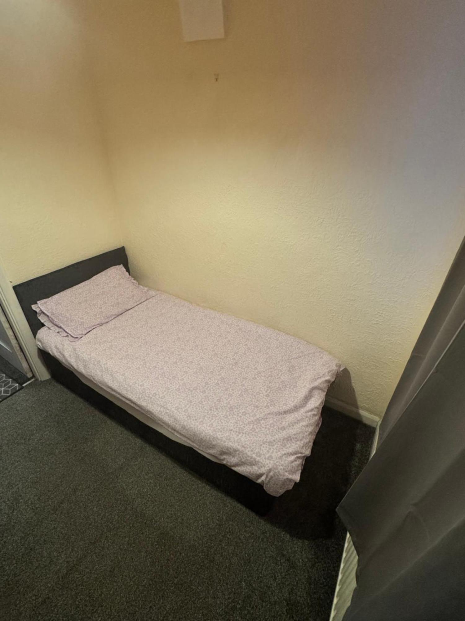 Jxb Homes - Lovely And Spacious Rooms Cliftonville ภายนอก รูปภาพ