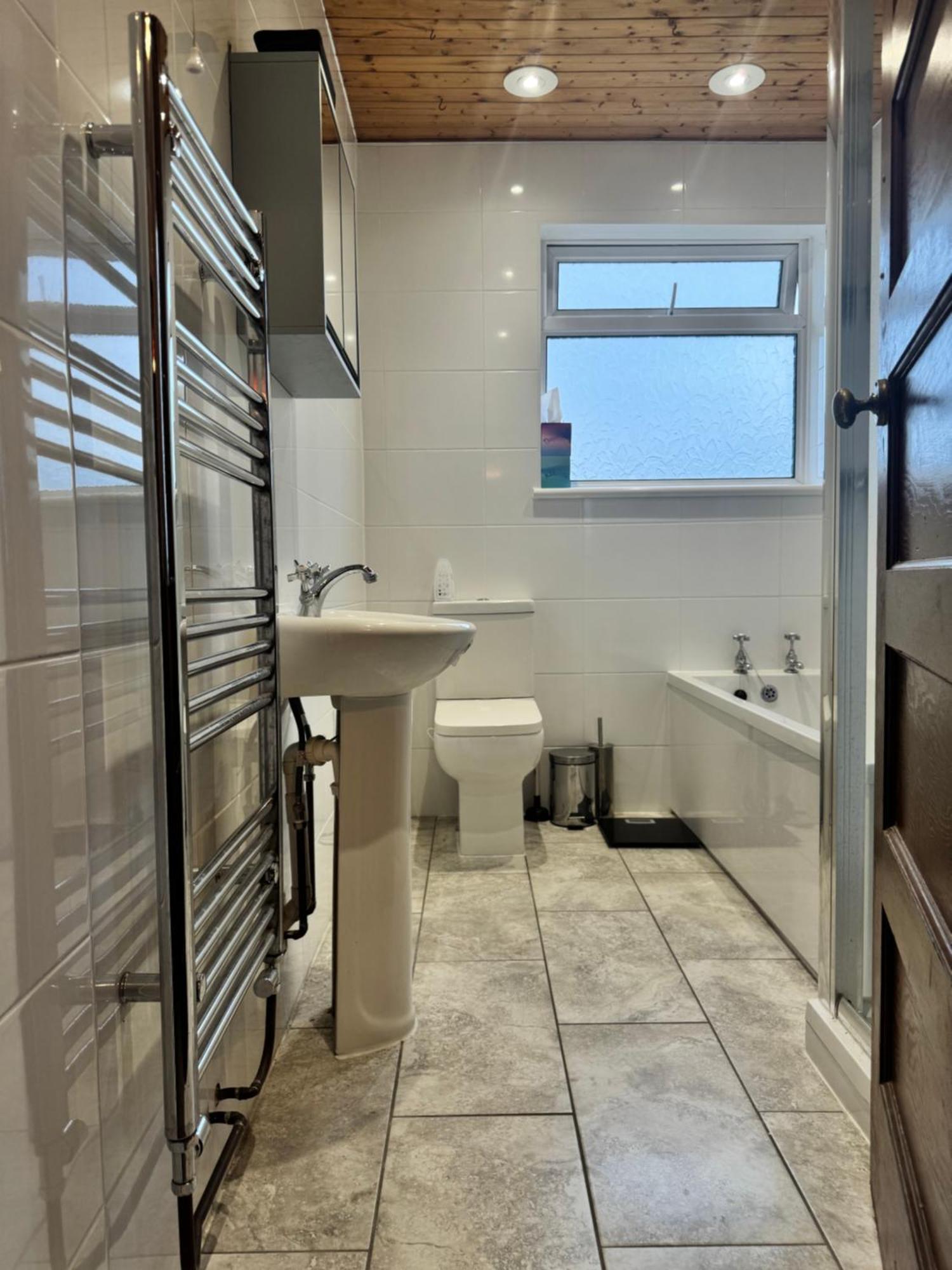 Jxb Homes - Lovely And Spacious Rooms Cliftonville ภายนอก รูปภาพ